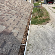 Professional-Gutter-Cleaning-in-Millstadt-Illinois 0